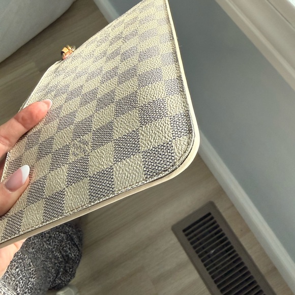 Louis Vuitton Damier azure wristlet neverfull pouch - Picture 6 of 8